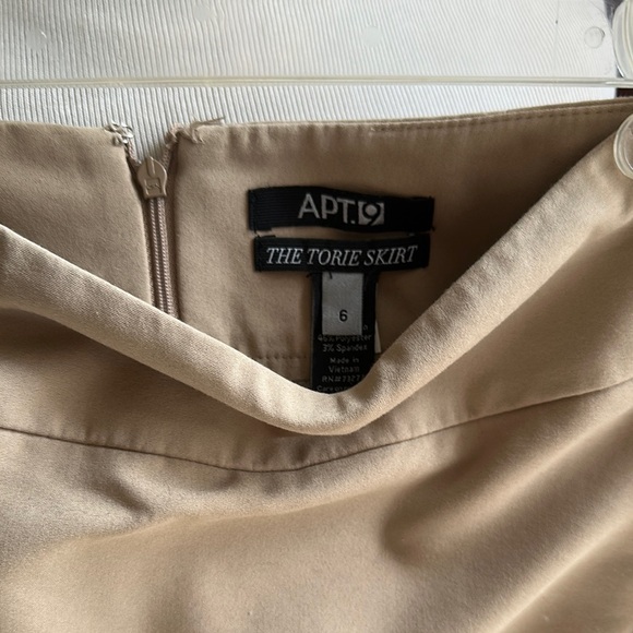 Apartment 9 Tan Blazer size 4 with matching skirt size 6 - Picture 8 of 8